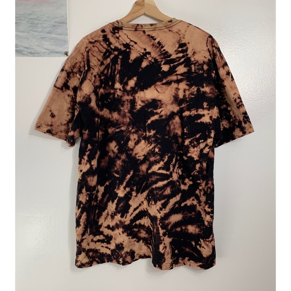 T-shirt - Picture 2 of 3